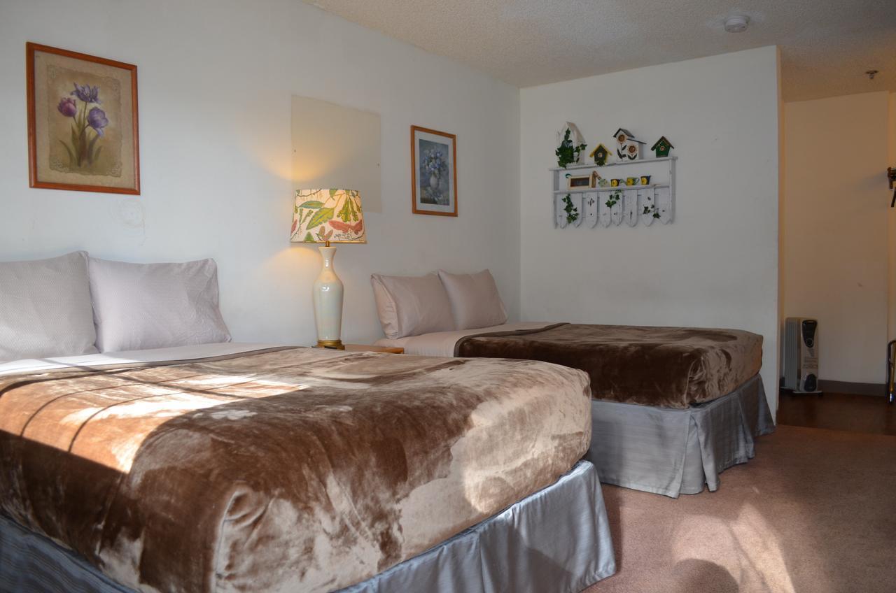 Deep Creek Motel Running Springs ภายนอก รูปภาพ