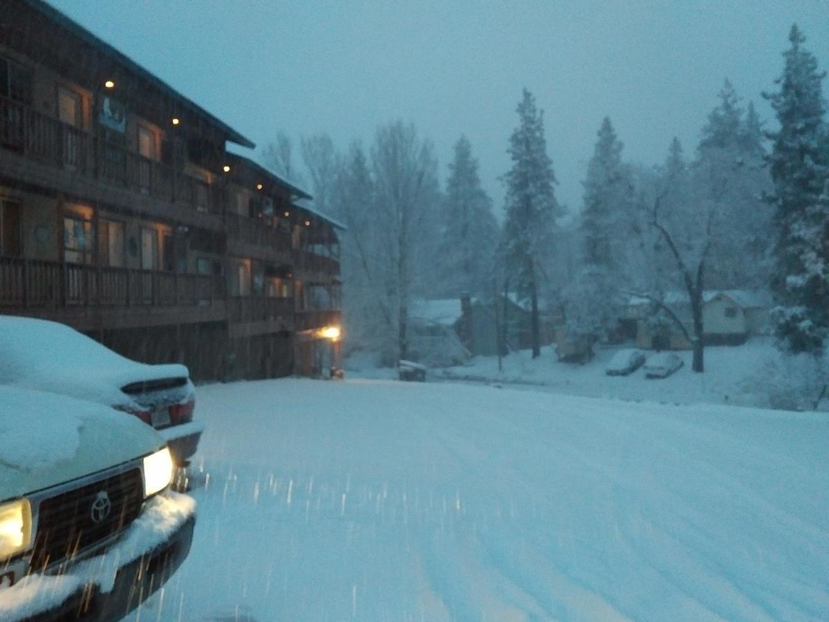 Deep Creek Motel Running Springs ภายนอก รูปภาพ