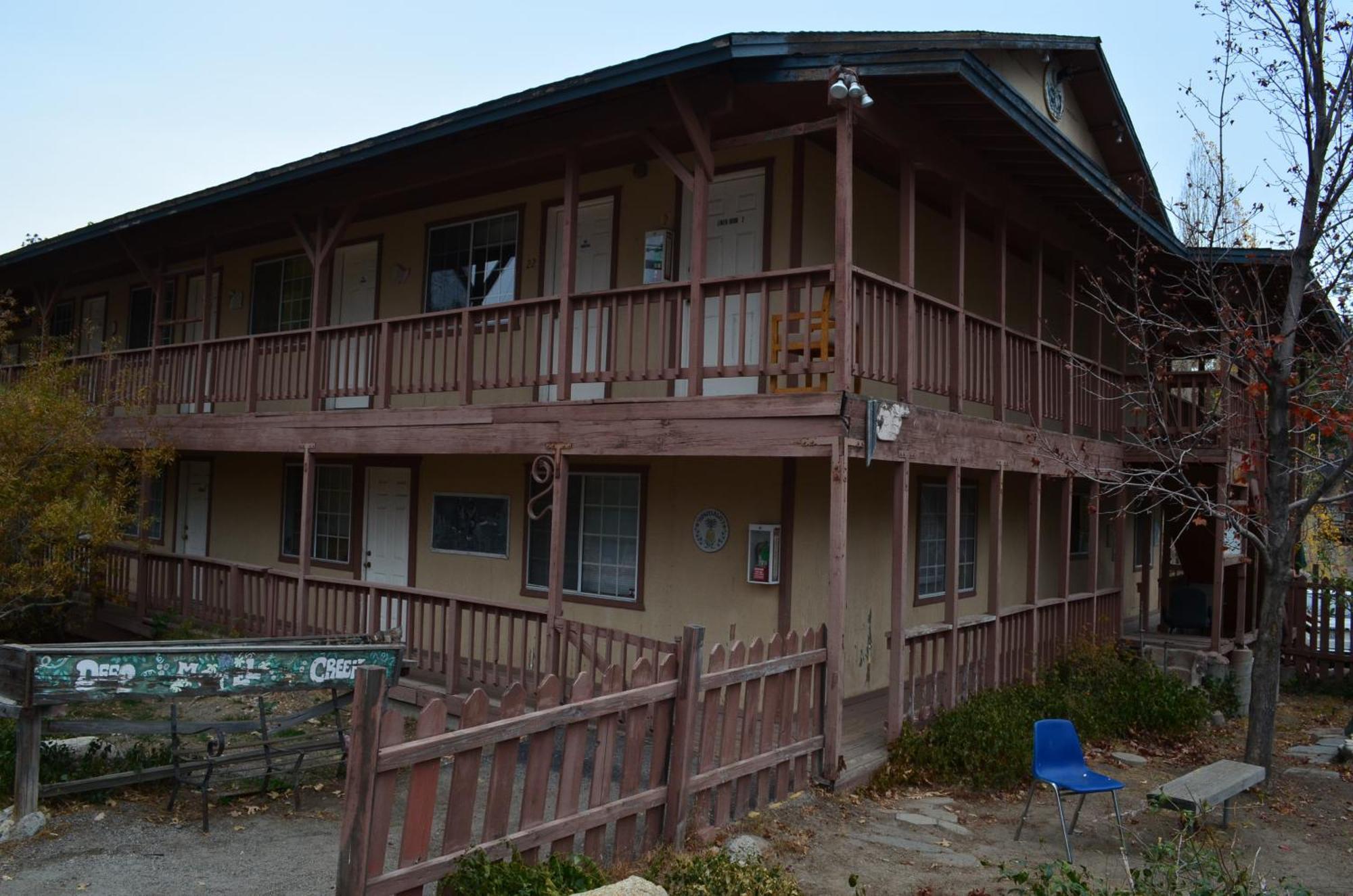 Deep Creek Motel Running Springs ภายนอก รูปภาพ