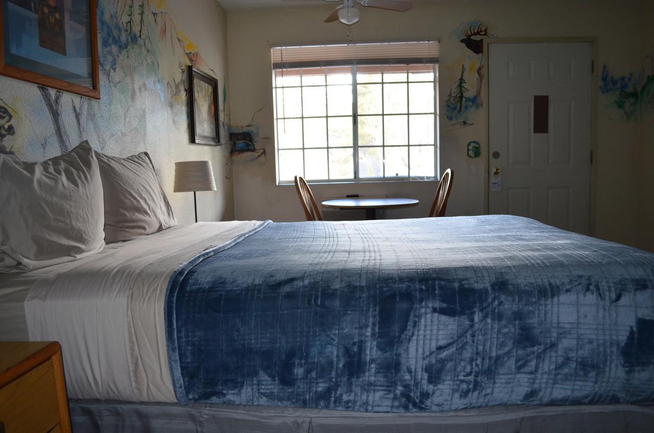 Deep Creek Motel Running Springs ภายนอก รูปภาพ