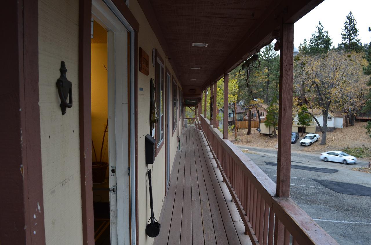 Deep Creek Motel Running Springs ภายนอก รูปภาพ